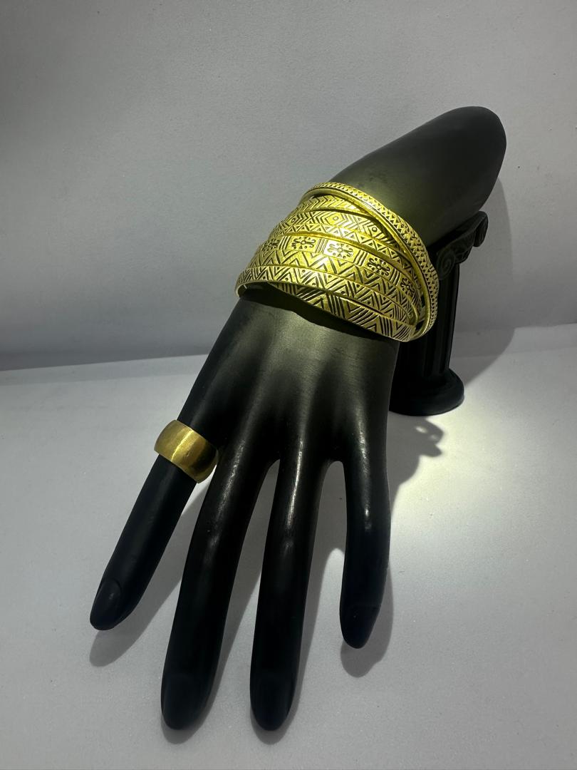 Borneon themed accessories